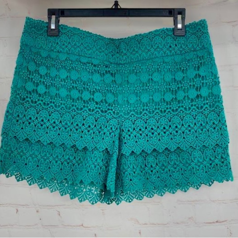 NWT LOFT Green Lace Riviera Shorts Size 8P
